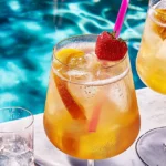 Eisschorle am Pool: Der perfekte Sommerdrink für heiße Tage
